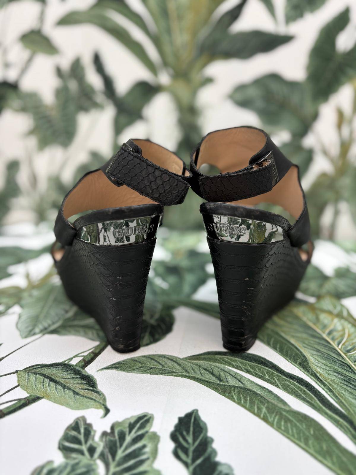 Guess Schuhe 36 Schwarz