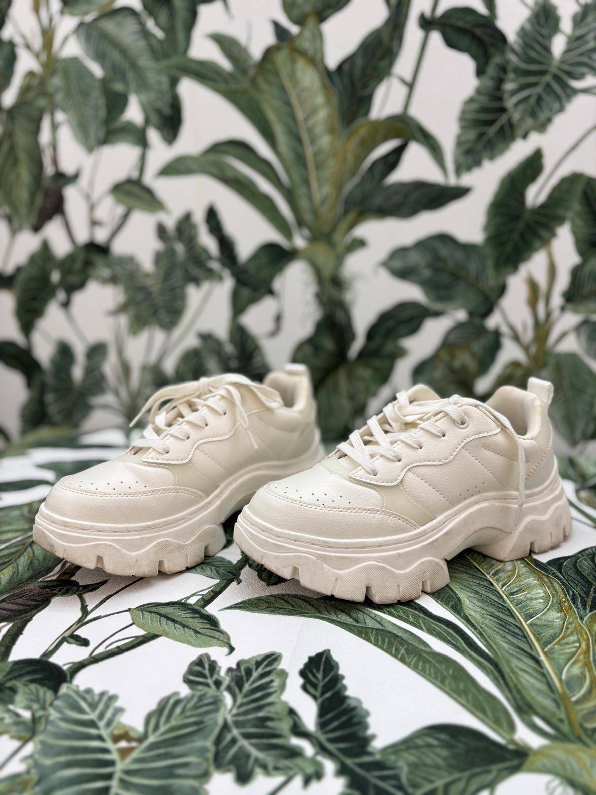 Zara Sneaker 36 Weiß