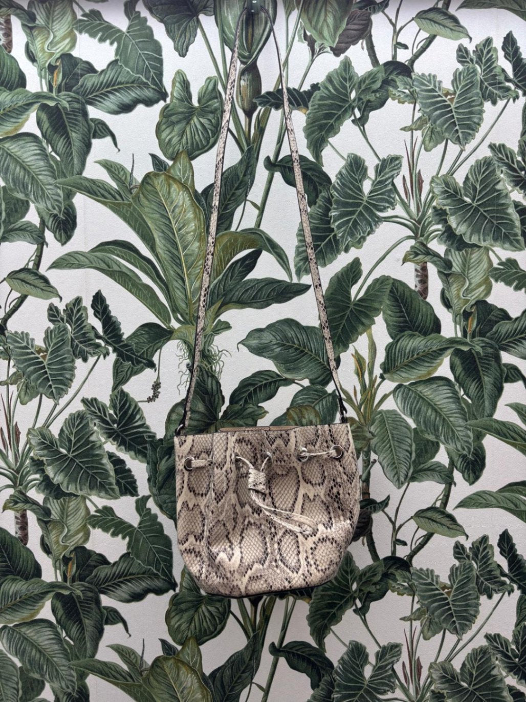 H&M Handtasche Beige mit Signtyp, braunen und schwarzen Mustern
