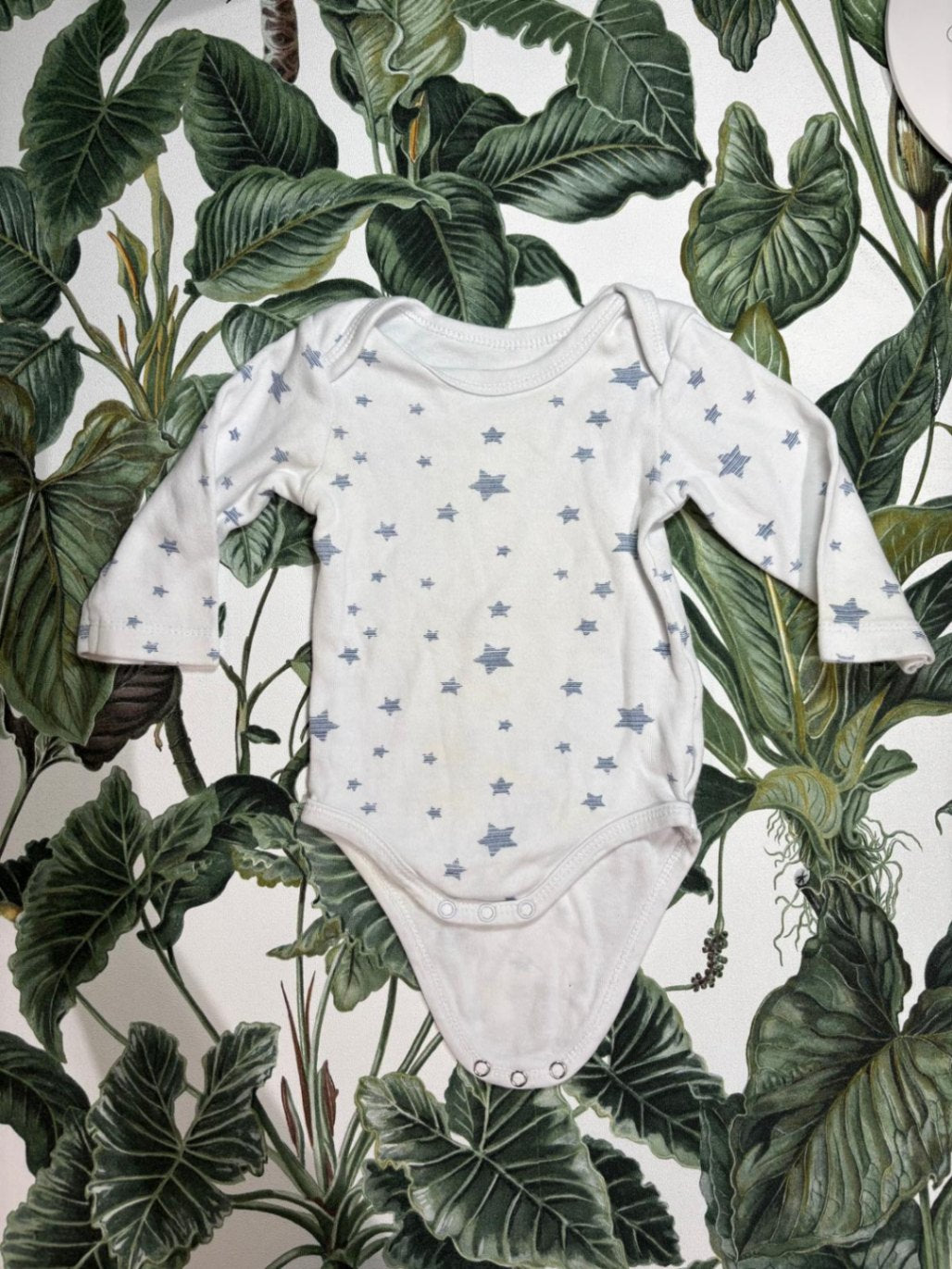 Baby - Body 62 Weiß mit blauen Sternen