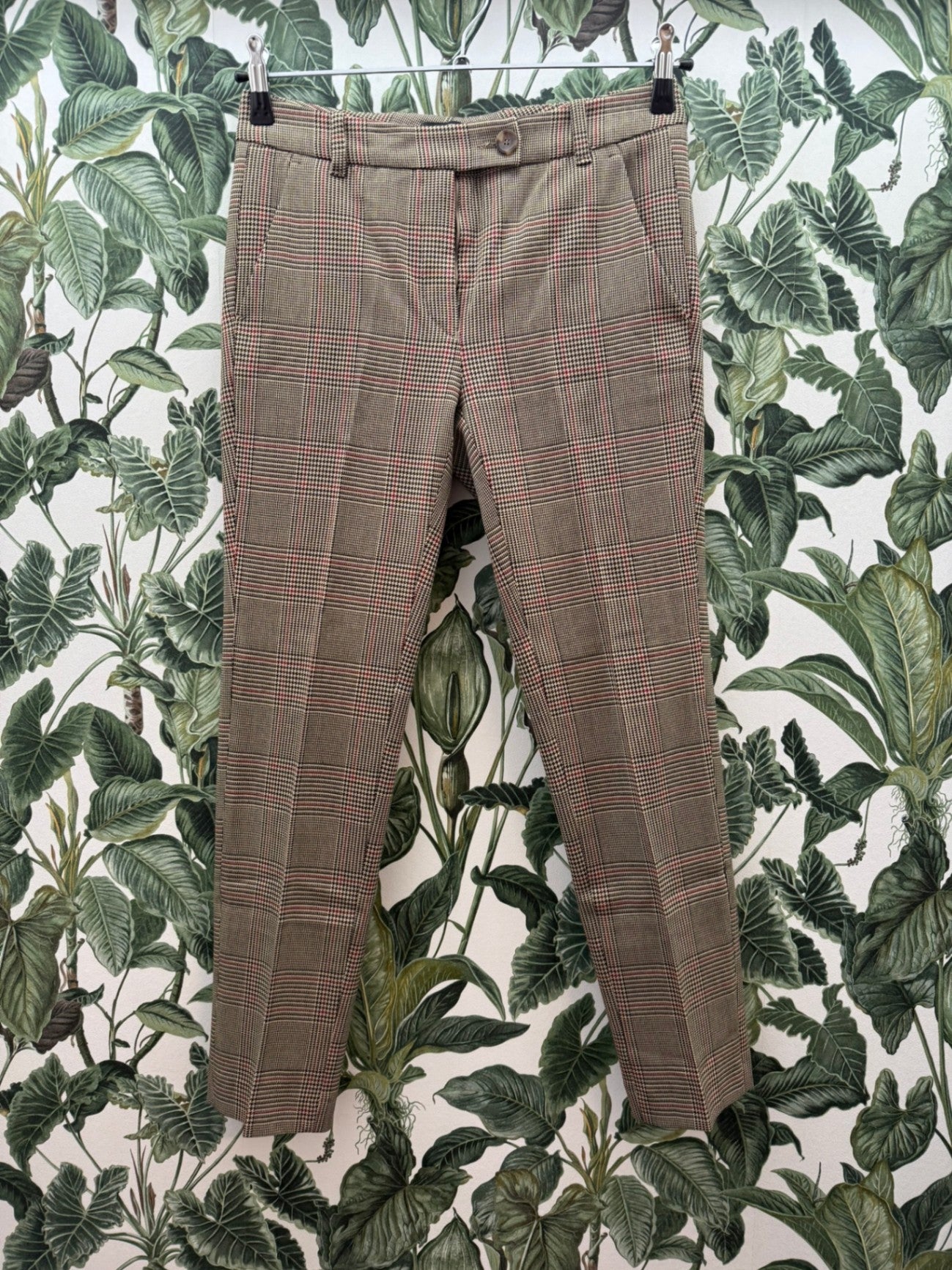 Zerres Hose XS Beige mit rotem und schwarzem Karo-Muster