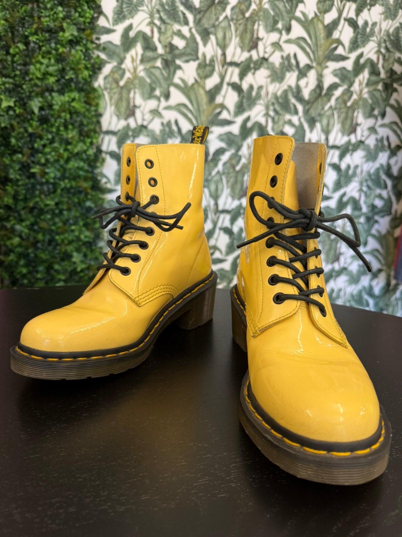 Dr. Martens Leder 39 Gelb