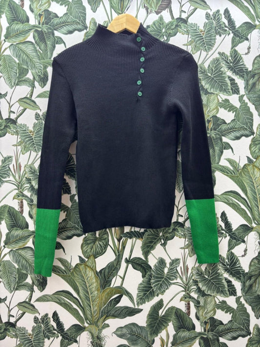 Damen - Pullover L Schwarz mit grünen Ärmeln