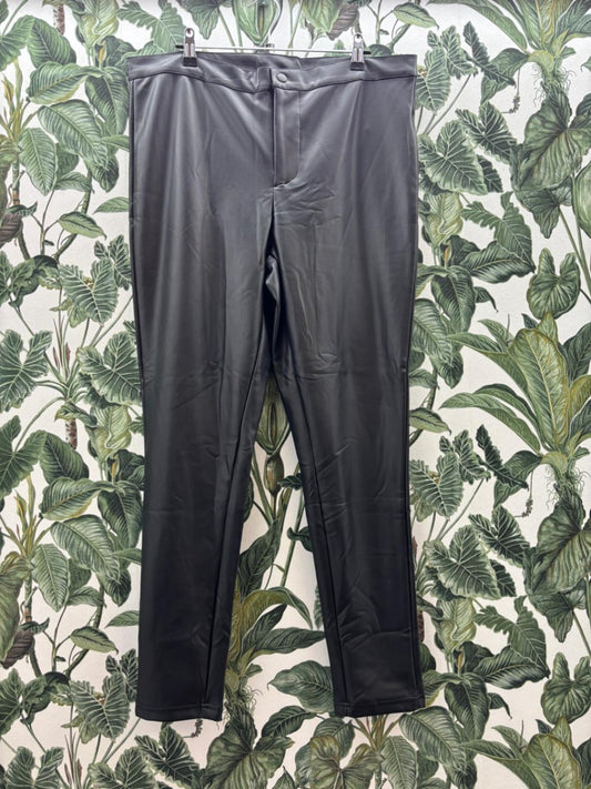 esmara Damen - Kunstlederhose 3XL Schwarz