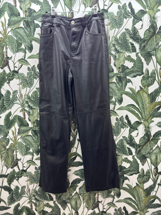 Bershka Kunstlederhose M Schwarz