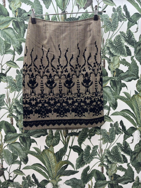 Singh Madan Rock M Beige mit schwarzem Muster