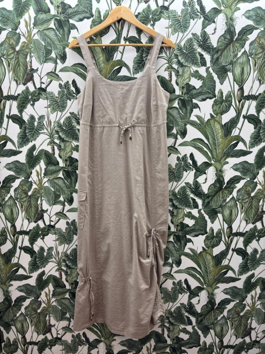 bpc Kleid XL Beige