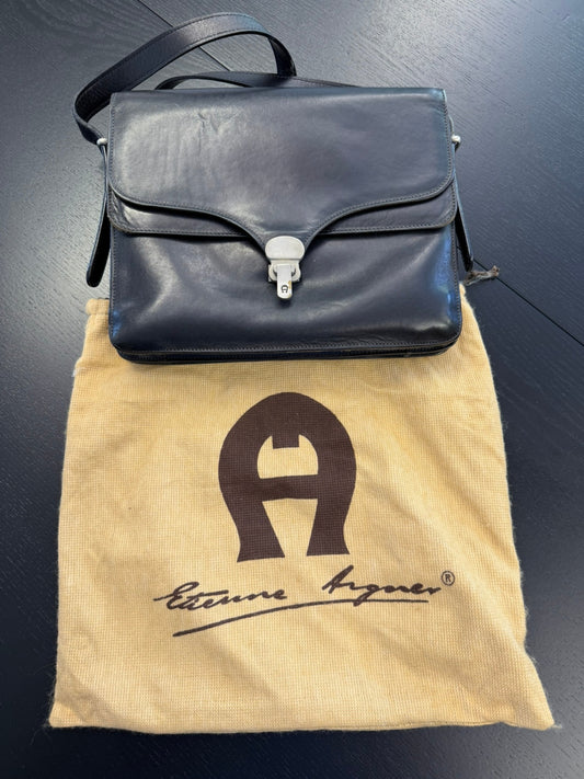 Etienne Aigner Handtasche Schwarz