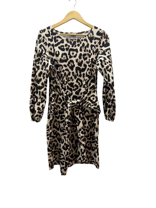 numoco Kleid M Beige mit schwarzem Animal-Print