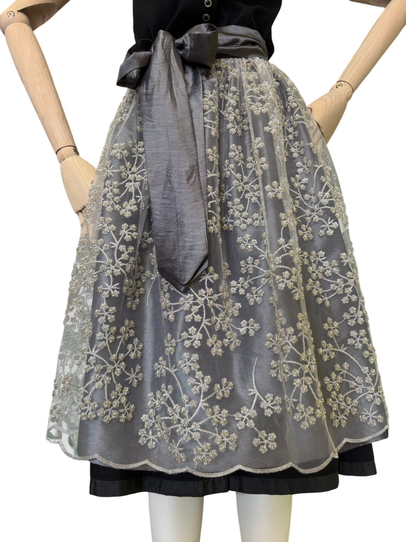 Handmade Dirndlschürze mit Perlenstickerei Grau