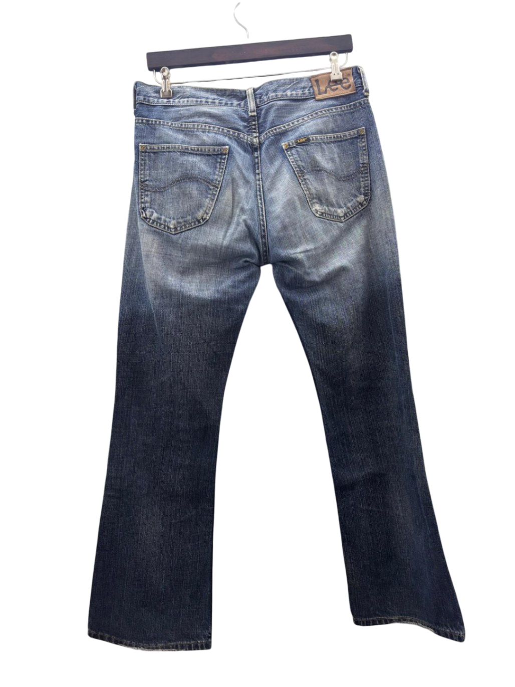 Lee Jeans W43-L32 Blau mit ausgewaschenen Akzenten und leichten Rissen