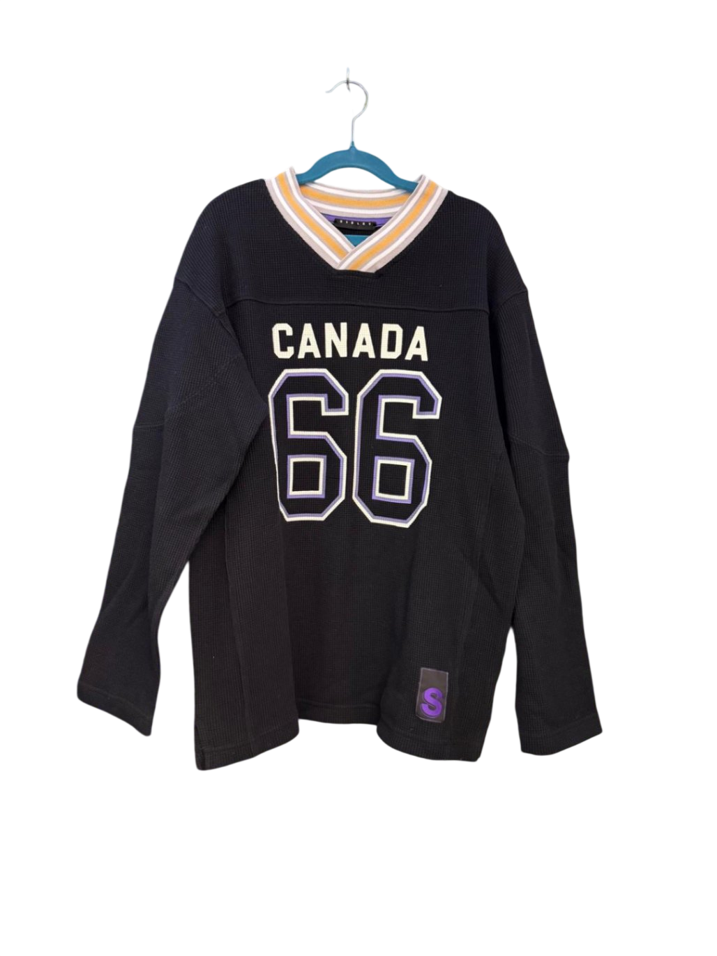 Sisley langarm Shirt 160 / 2XL Schwarz mit weißen, lila, gelben und grauen Akzenten