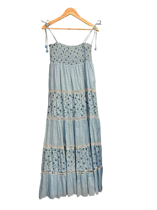 Kleid XL Blau mit Mustern in Dunkelblau und Weiß